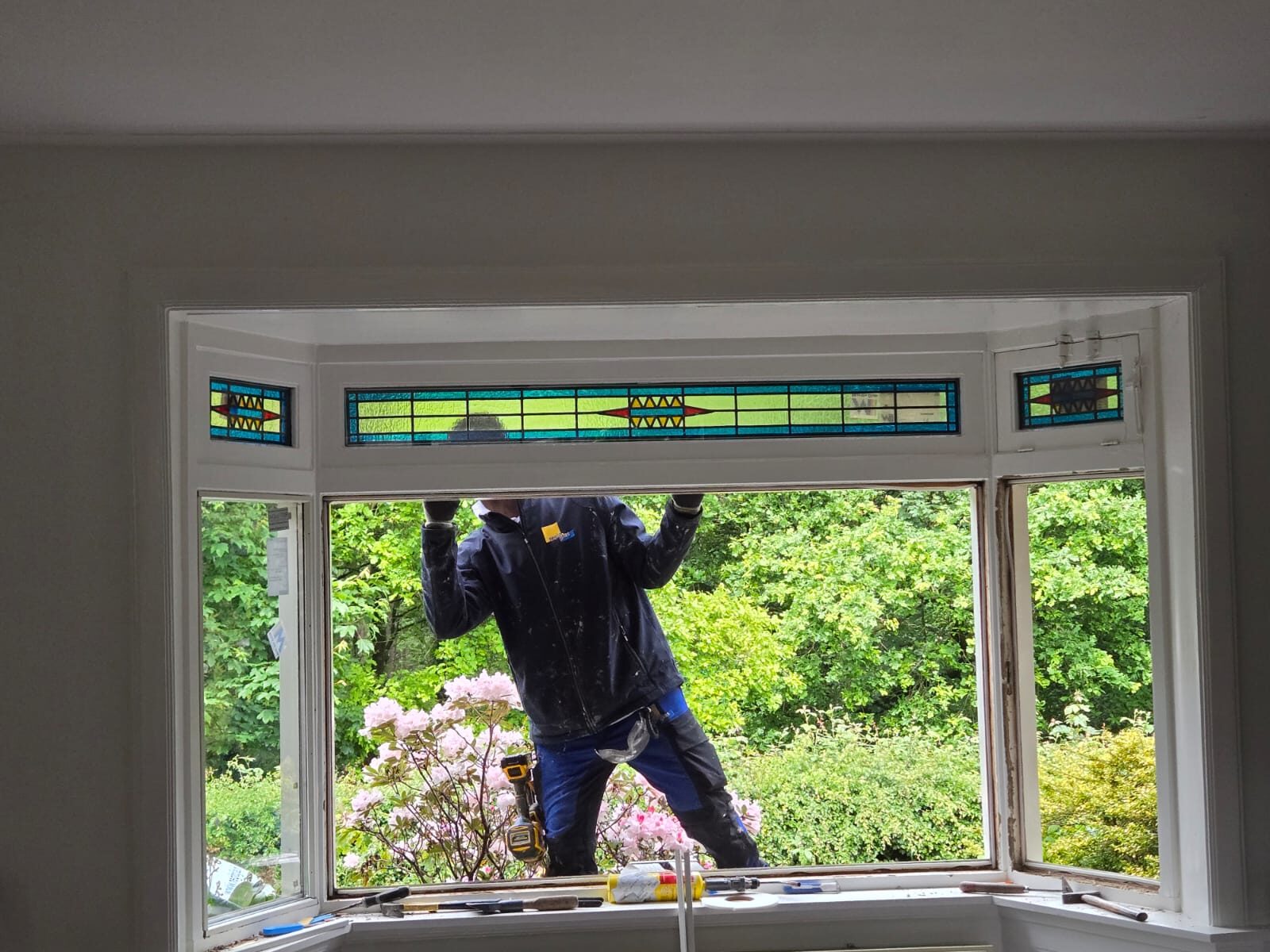 Erker vervangen, glas in lood behouden in Apeldoorn, project van RegioGlas
